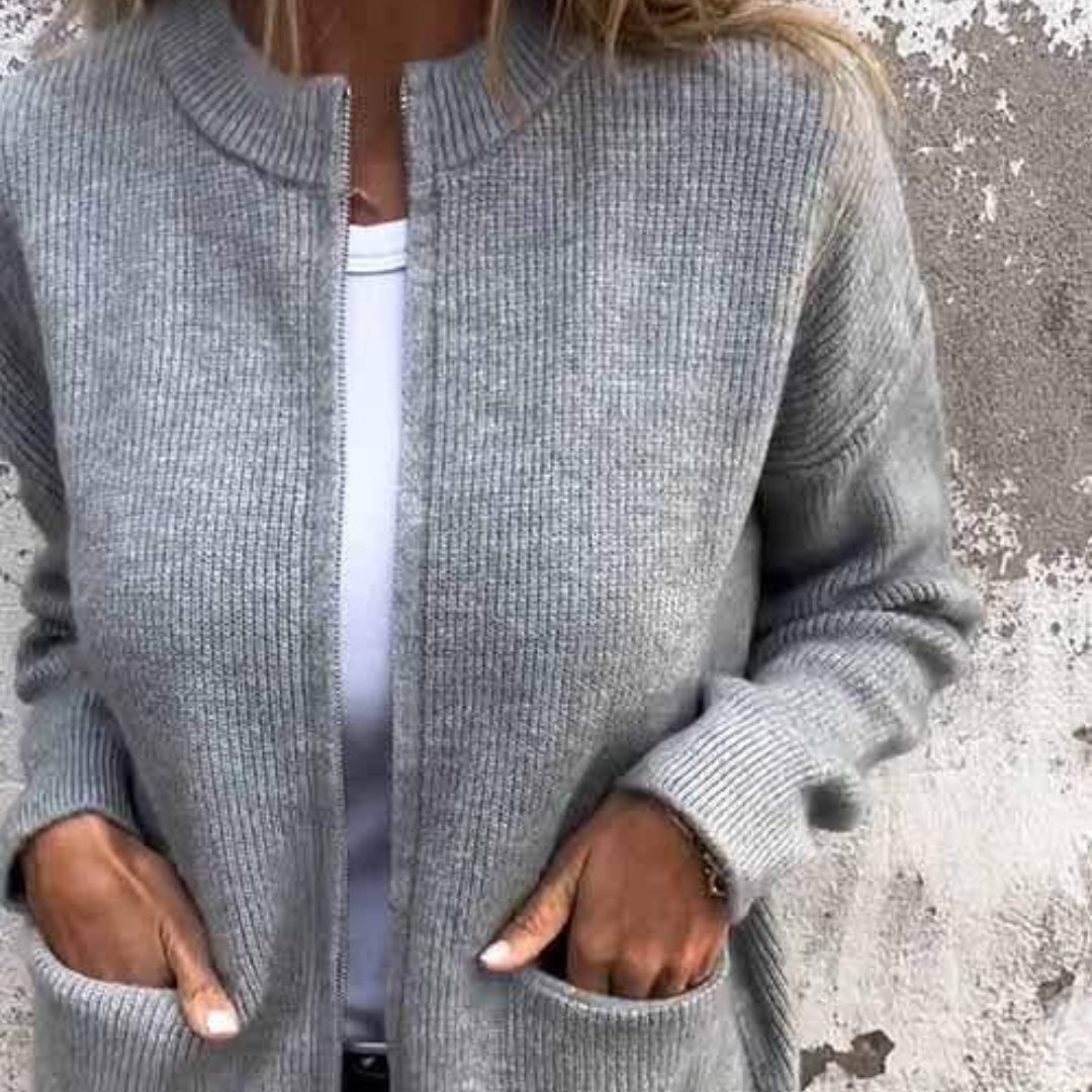 Veste tricotée à côtes zippée avec poches pour femme