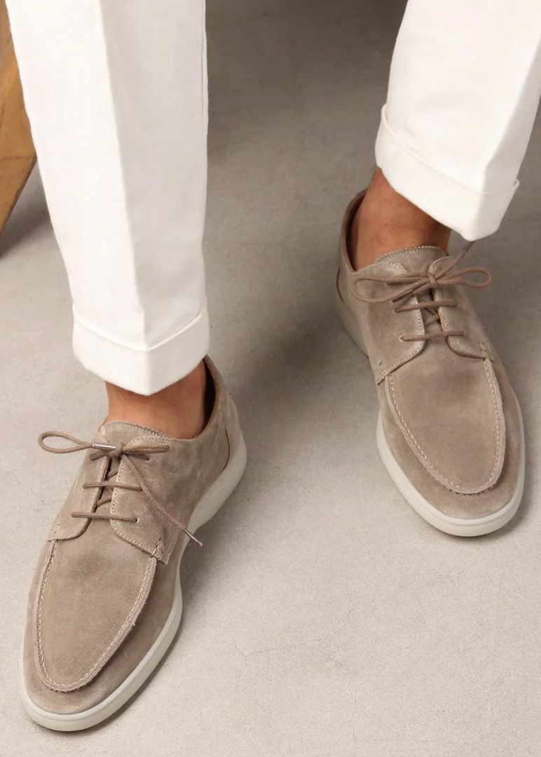 Snøresko i moccasin-stil med rund snude og gummisål til mænd