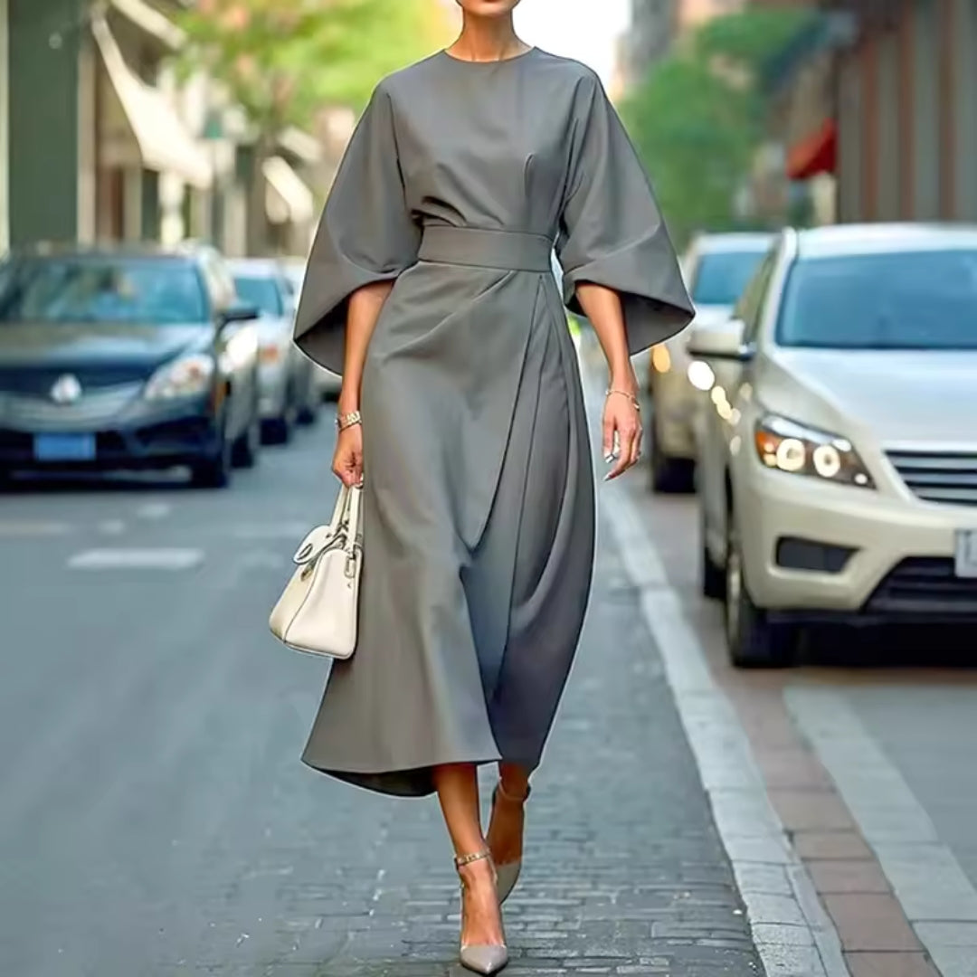 Robe évasée à manches longues et col rond avec ceinture pour femme