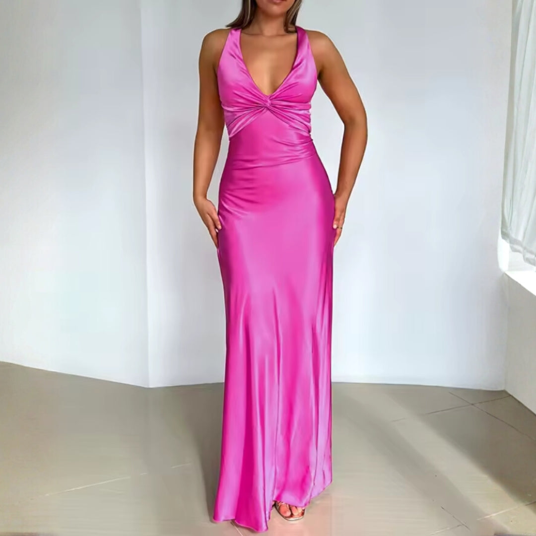 Robe longue dos nu froncée en tissu satiné pour femme