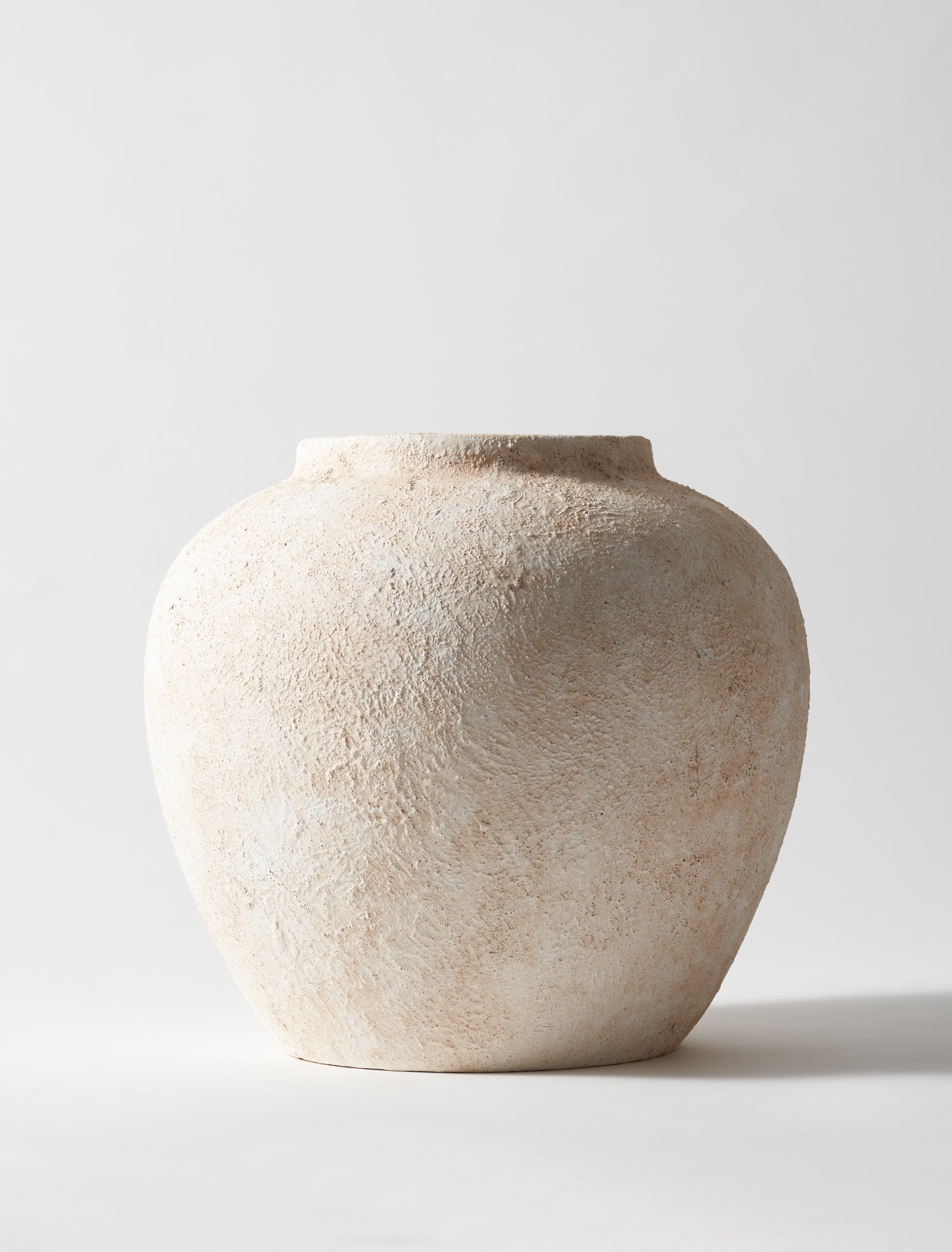 Naomy Textured Ceramic Vase – Beige