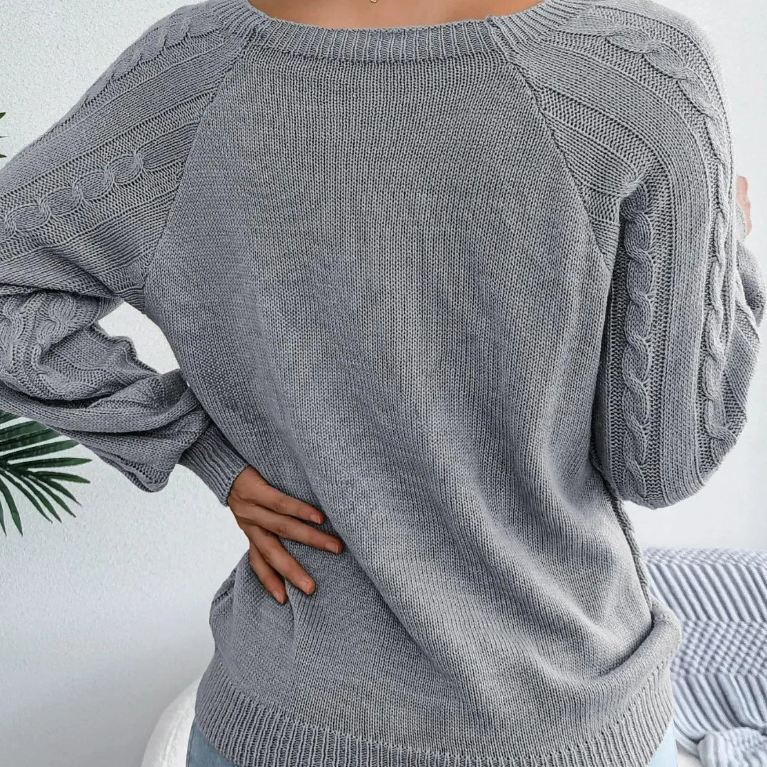 Pull Femme en Maille avec Col Carré et Détail à Boutons