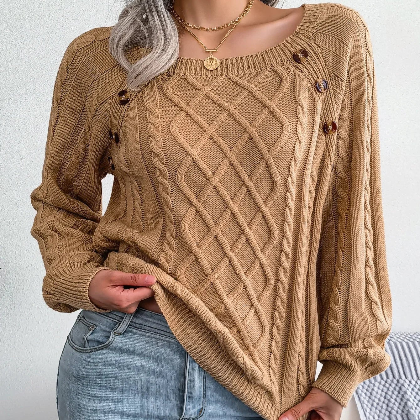 Pull Femme en Maille avec Col Carré et Détail à Boutons