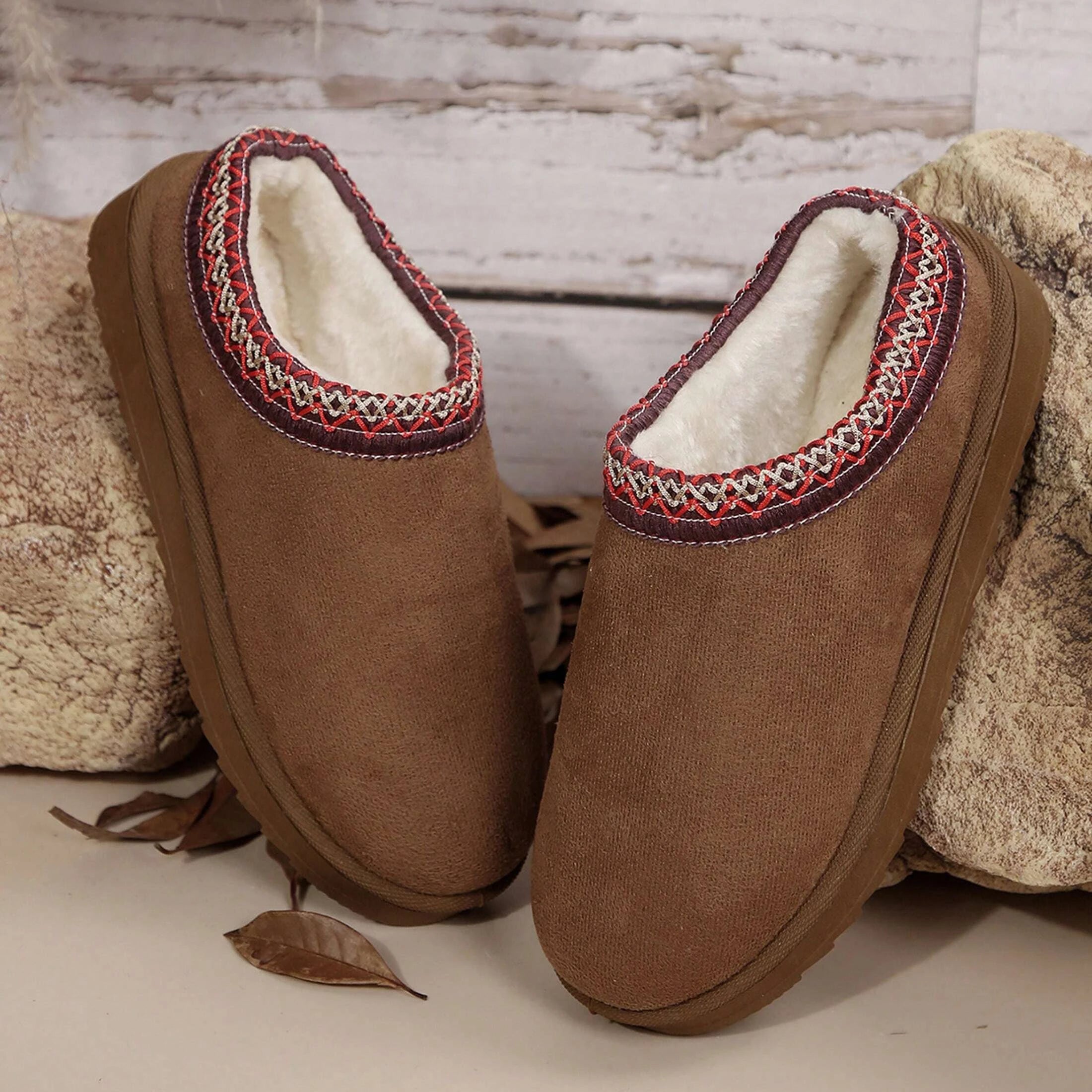 Mules à enfiler à semelle plateforme doublées en fausse fourrure pour femme