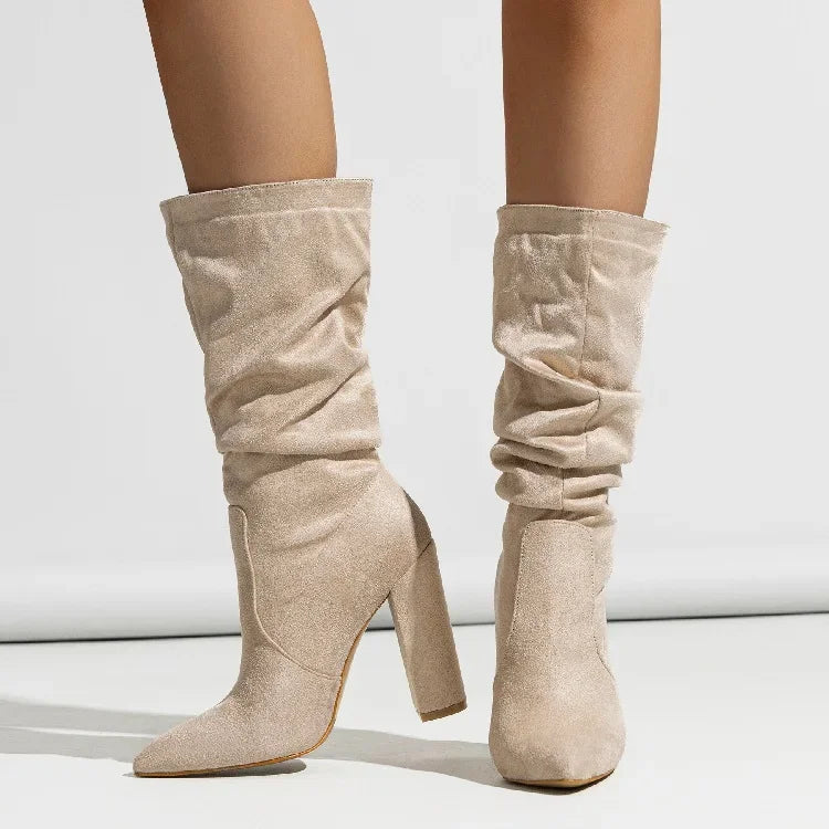 Plisserede dameankelstøvler med spids snude og firkantet hæl