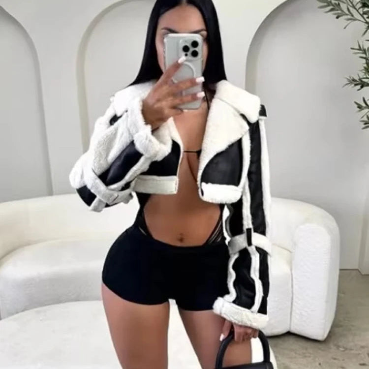 Veste court en fausse peau de mouton pour femme