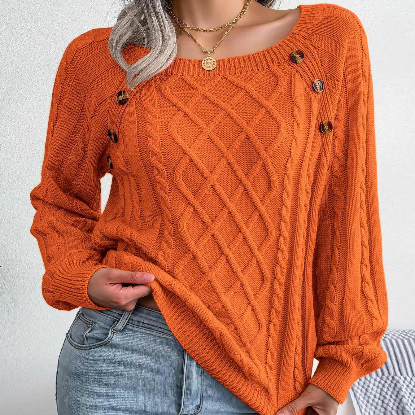 Pull Femme en Maille avec Col Carré et Détail à Boutons