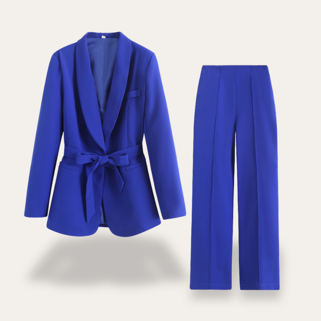 Ensemble tailleur femme avec blazer ceinturé
