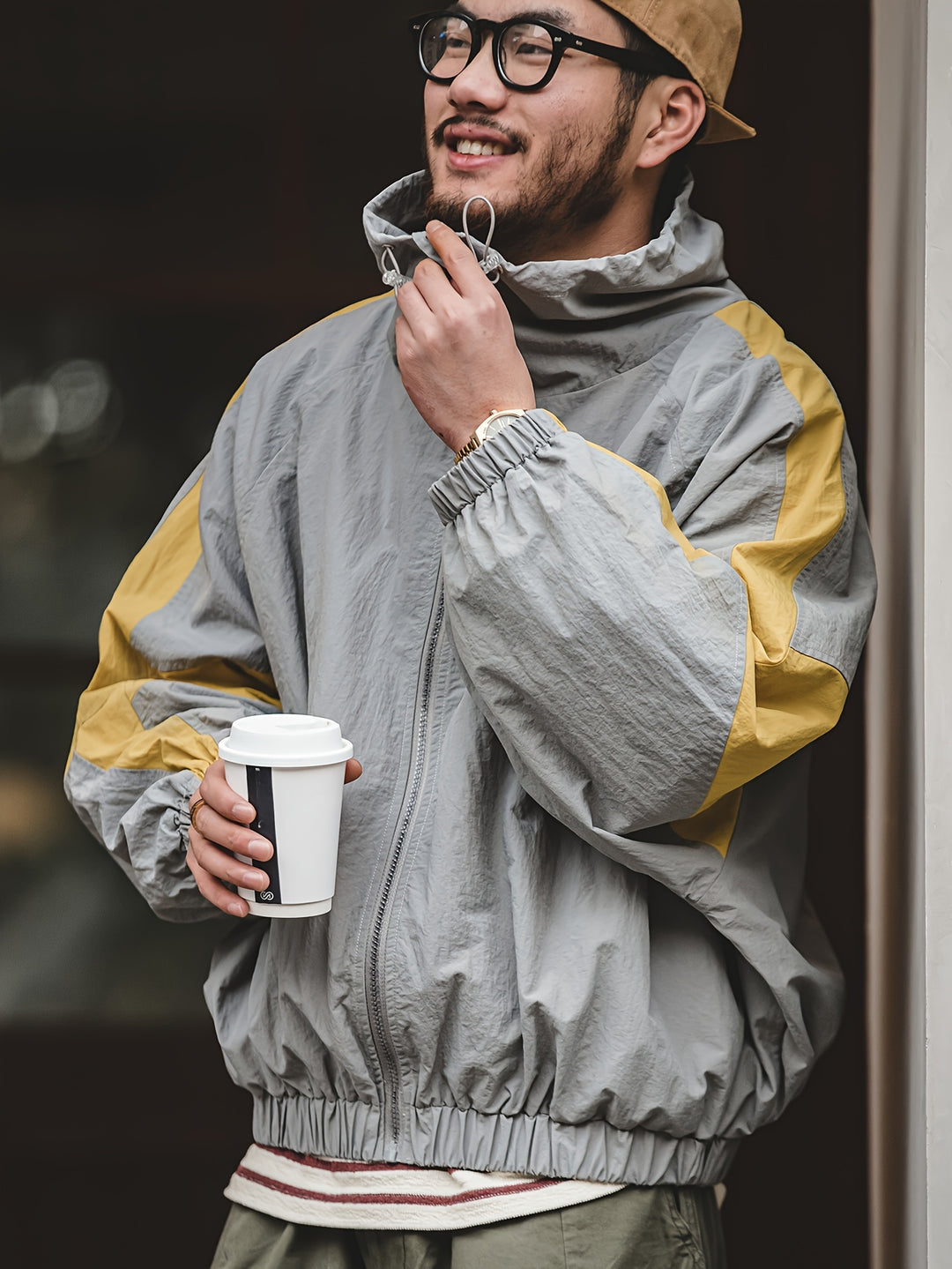 Vest med dobbelt lynlås og patchwork med aftagelige dele til mænd