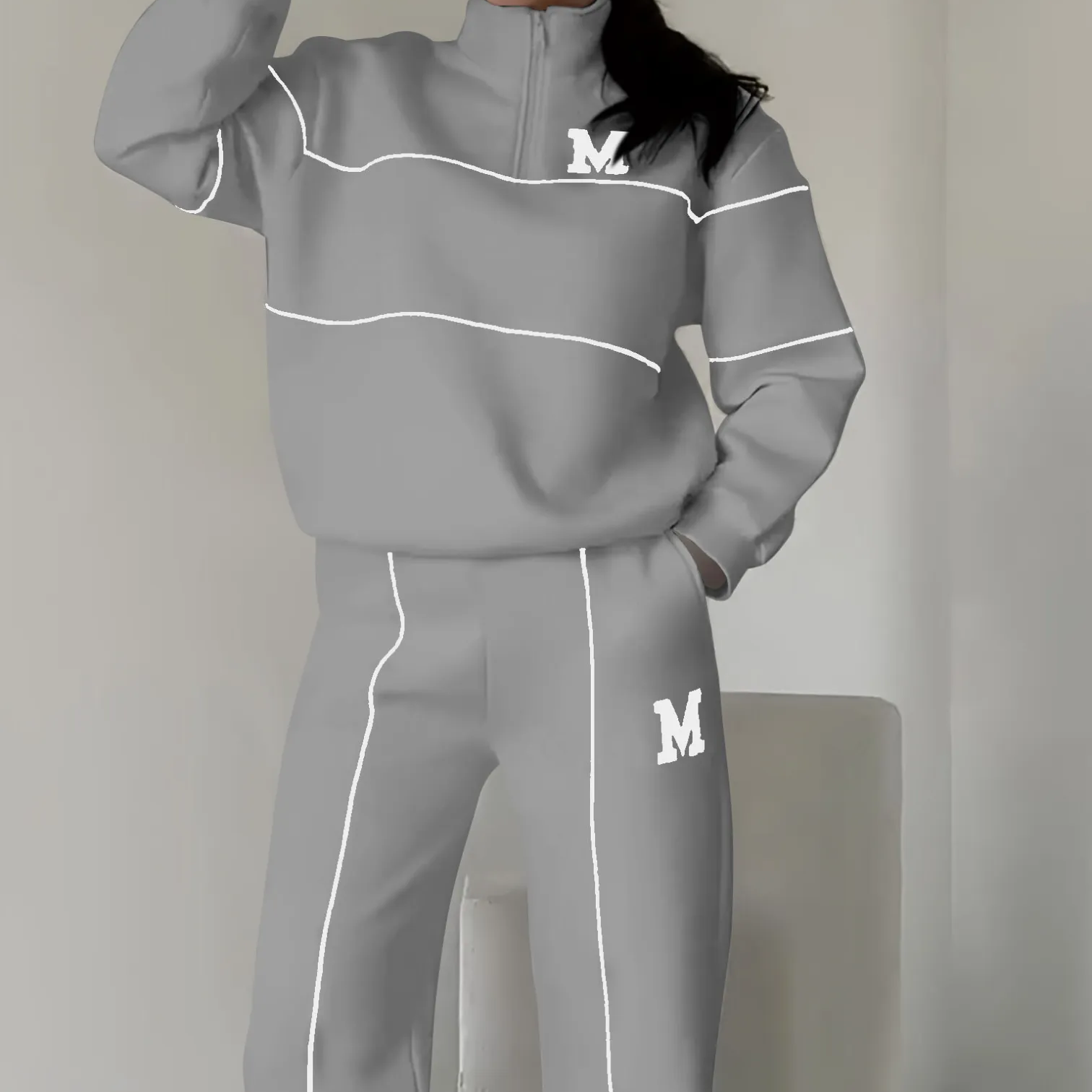 Ensemble Femme Sweat à Col Montant Zippé et Pantalon à Rayures