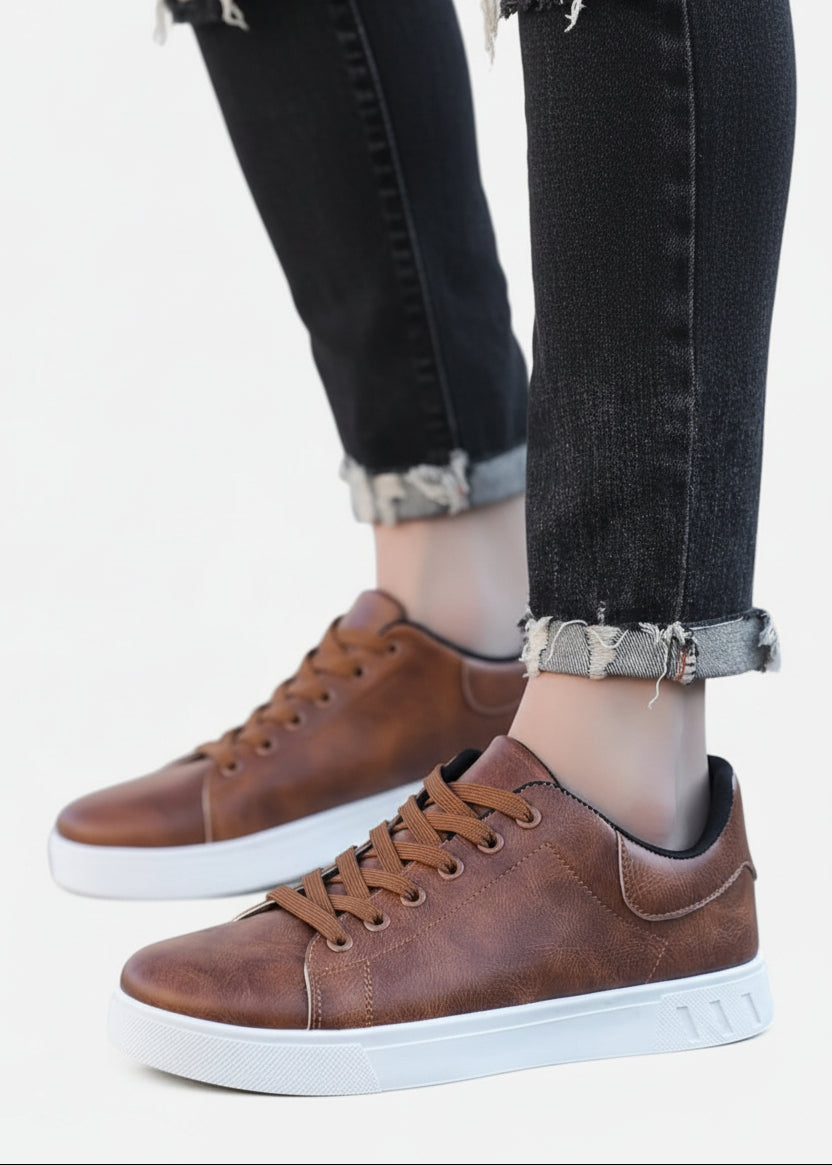 Lave sneakers med snørebånd til mænd