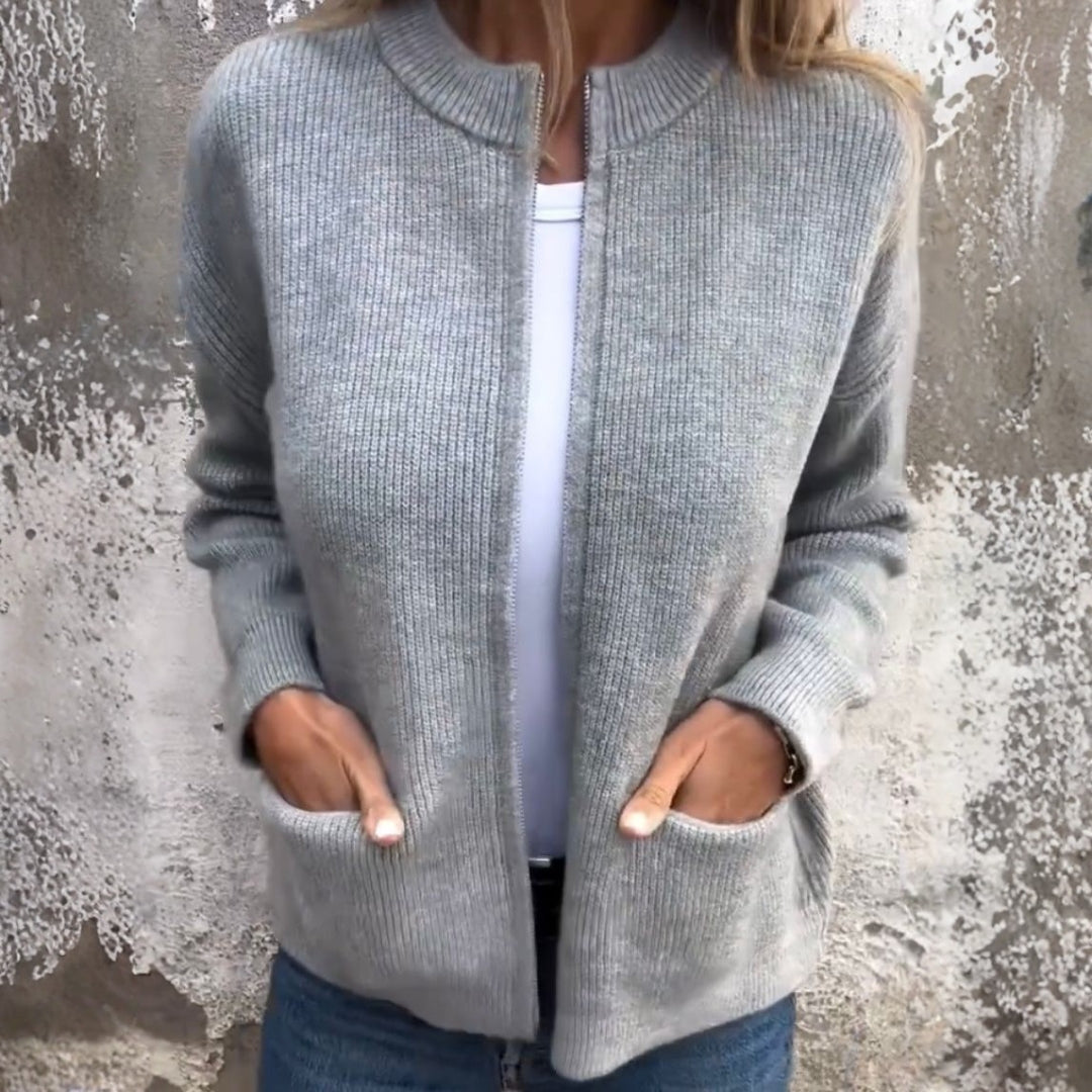 Veste tricotée à côtes zippée avec poches pour femme