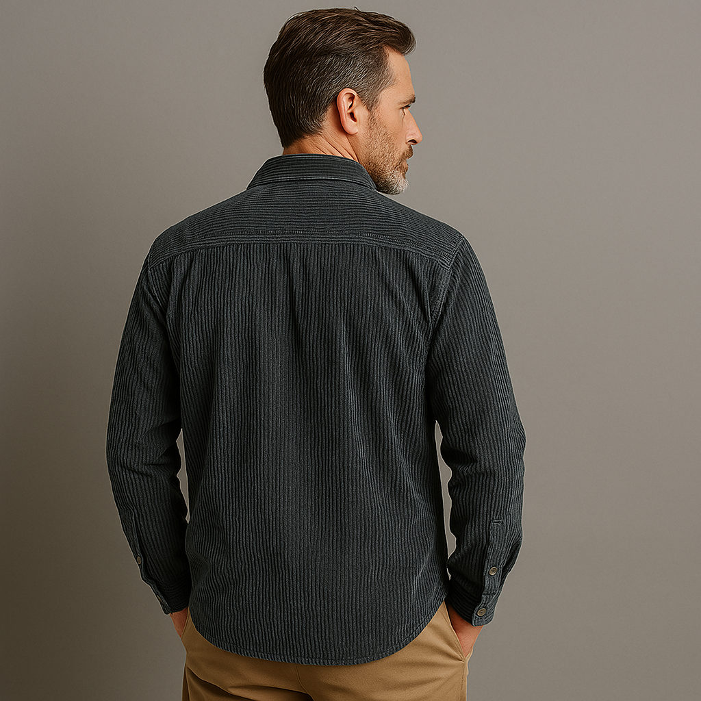 Chemise en velours côtelé avec patte de boutonnage pour homme