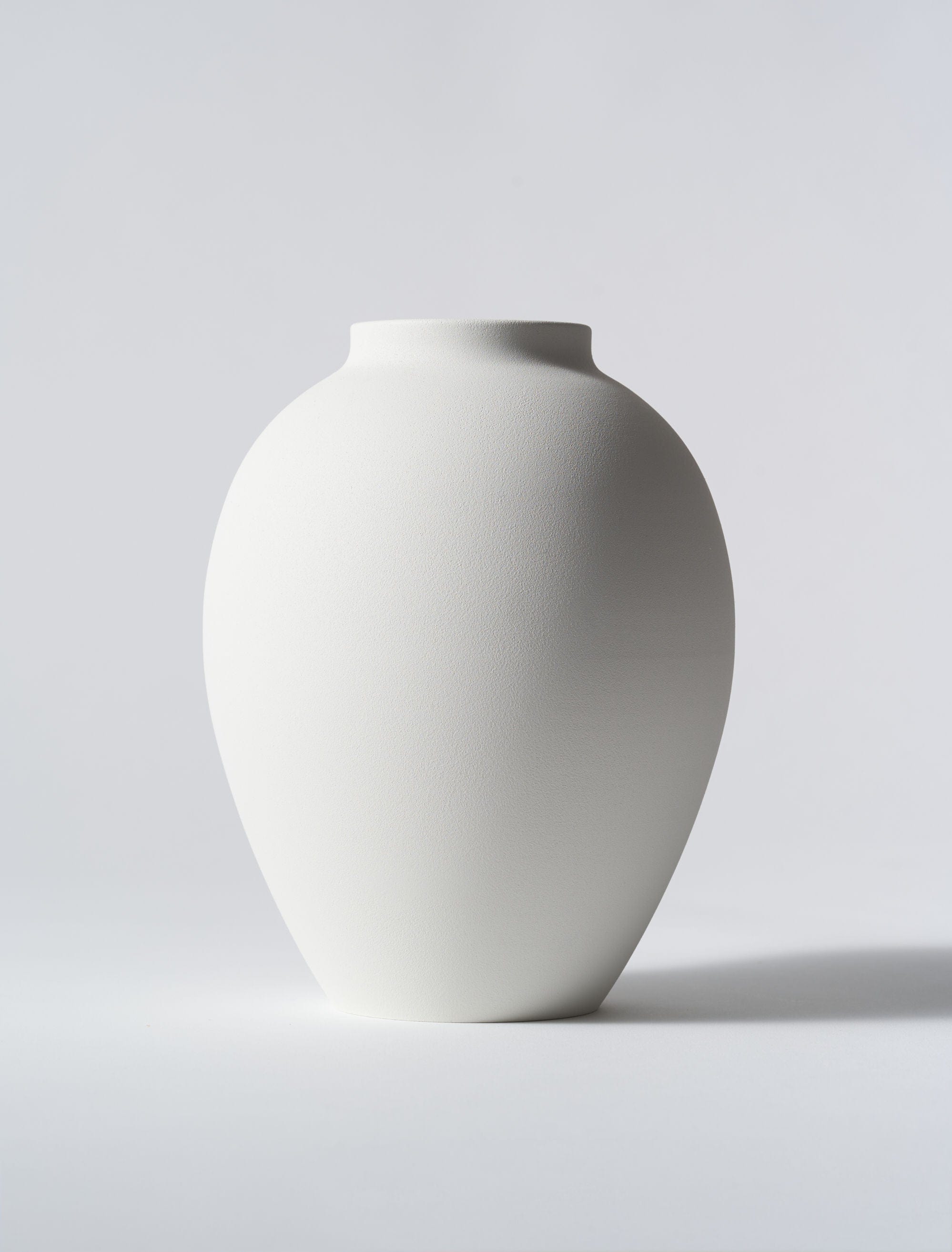 Elin Tapered Iron Vase – Matt White