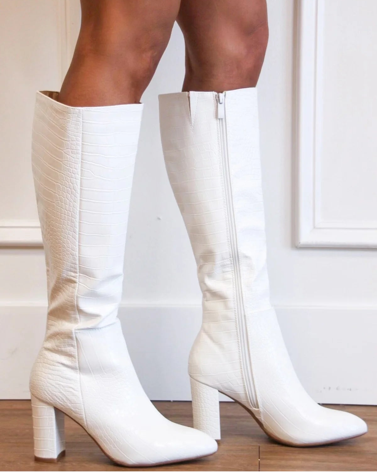 Bottes à talon bloc et bout pointu hauteur genou pour femme