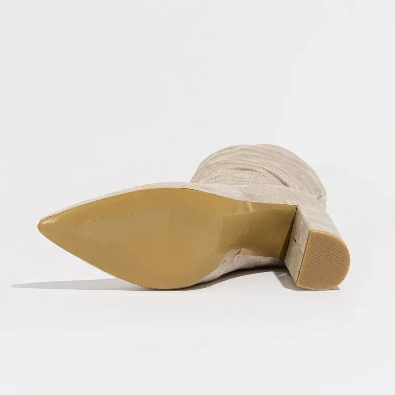 Plisserede dameankelstøvler med spids snude og firkantet hæl