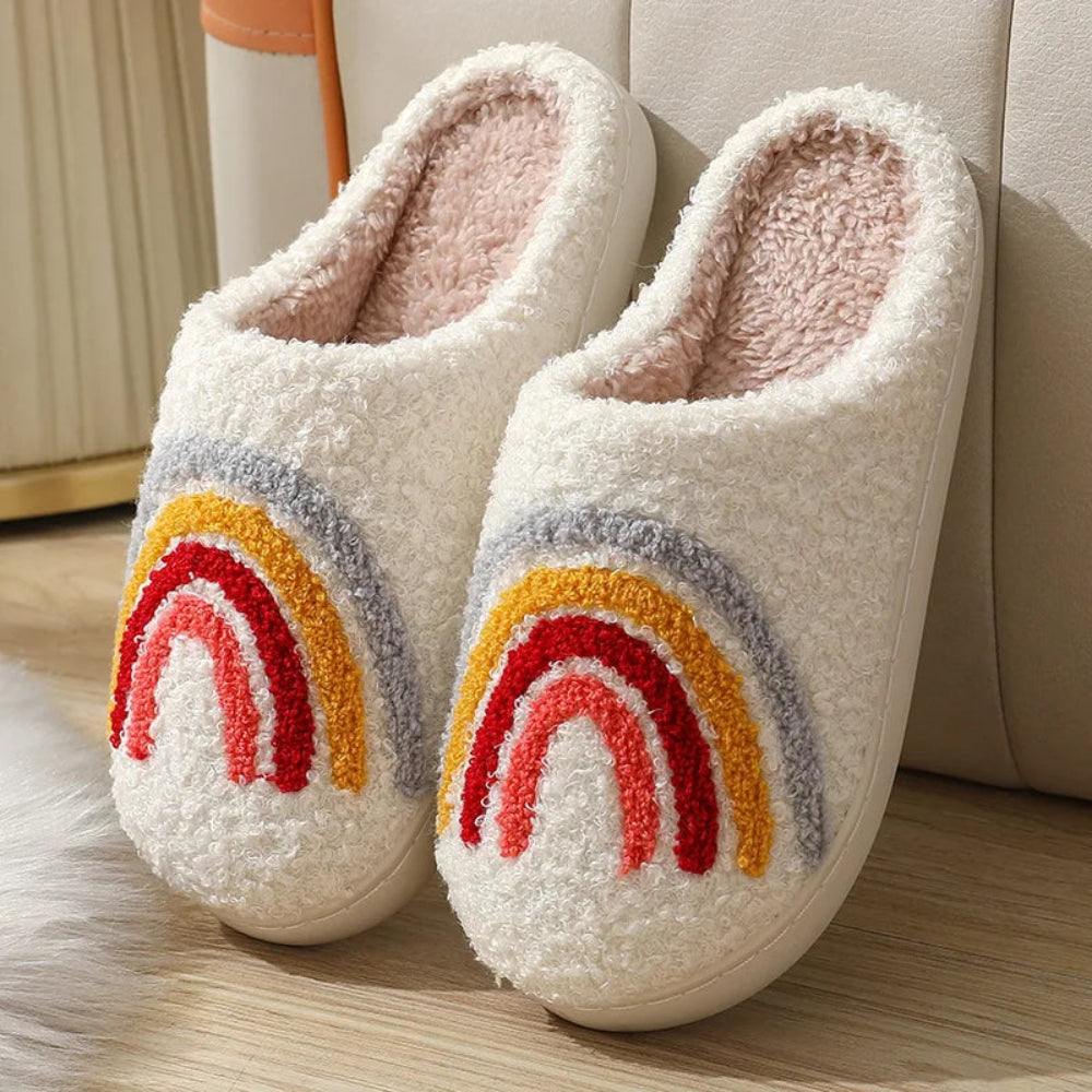 Chaussons d’intérieur pour adultes avec broderie décorative motif arc-en-ciel et motif champignon