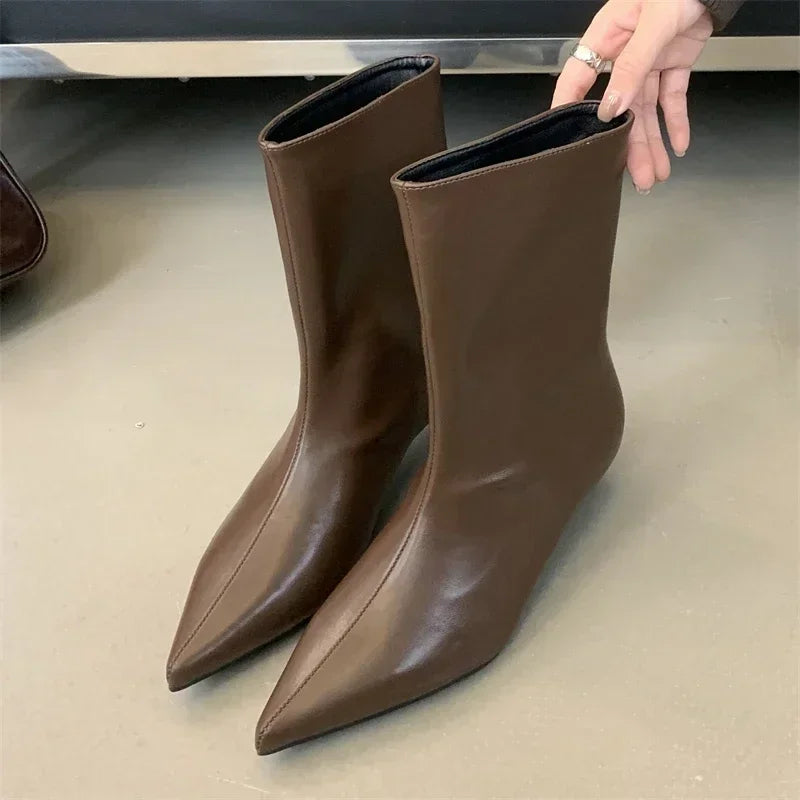 Bottines à bout pointu pour femme