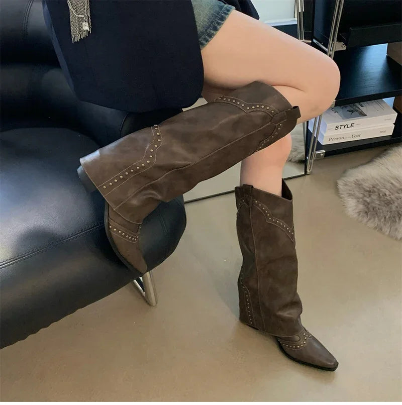 Høje damestøvler i westernstil