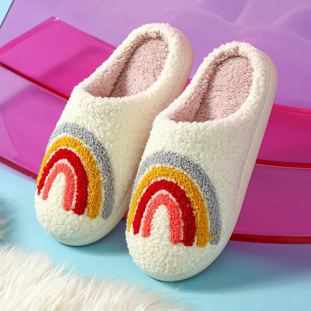 Chaussons d’intérieur pour adultes avec broderie décorative motif arc-en-ciel et motif champignon