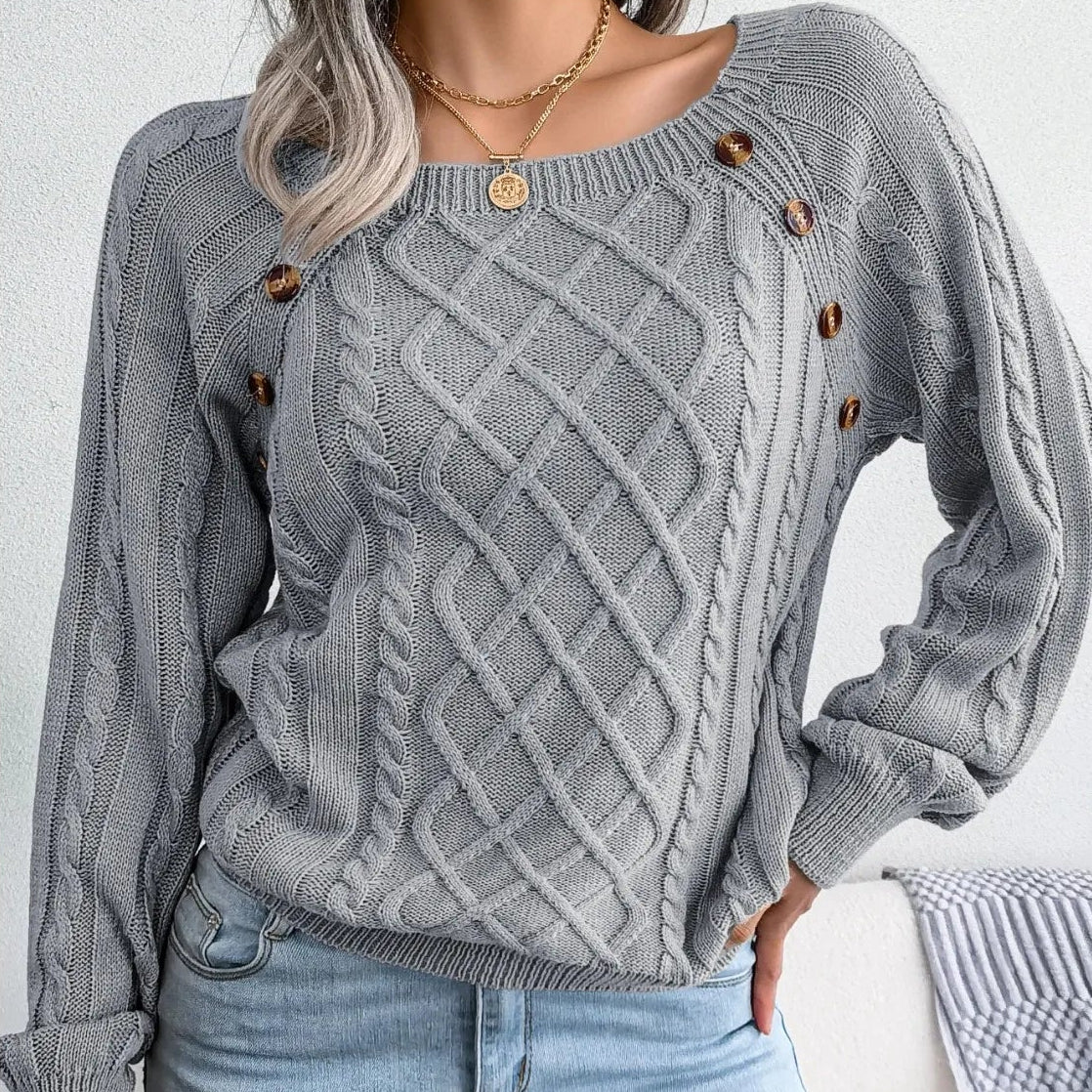 Pull Femme en Maille avec Col Carré et Détail à Boutons