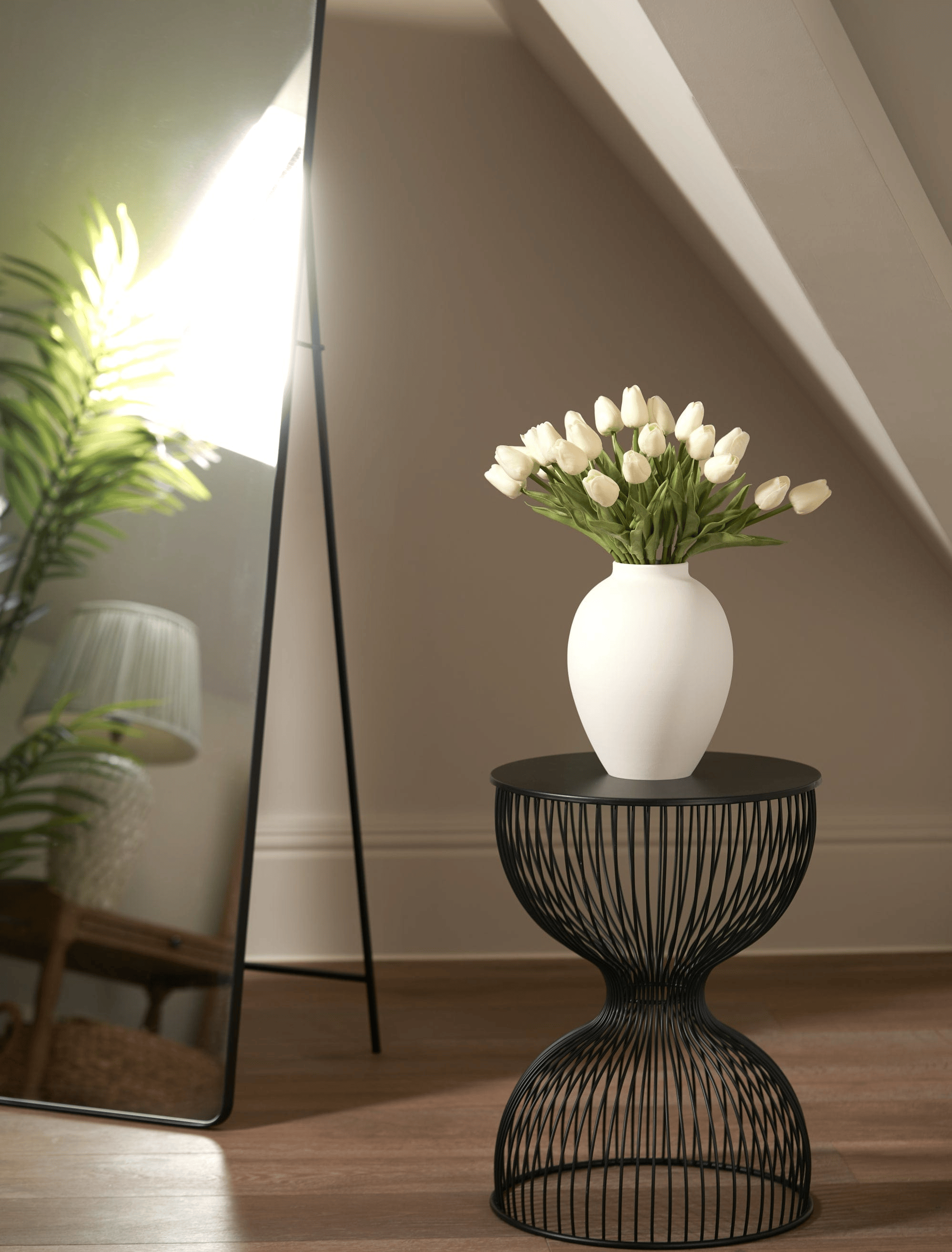 Elin Tapered Iron Vase – Matt White